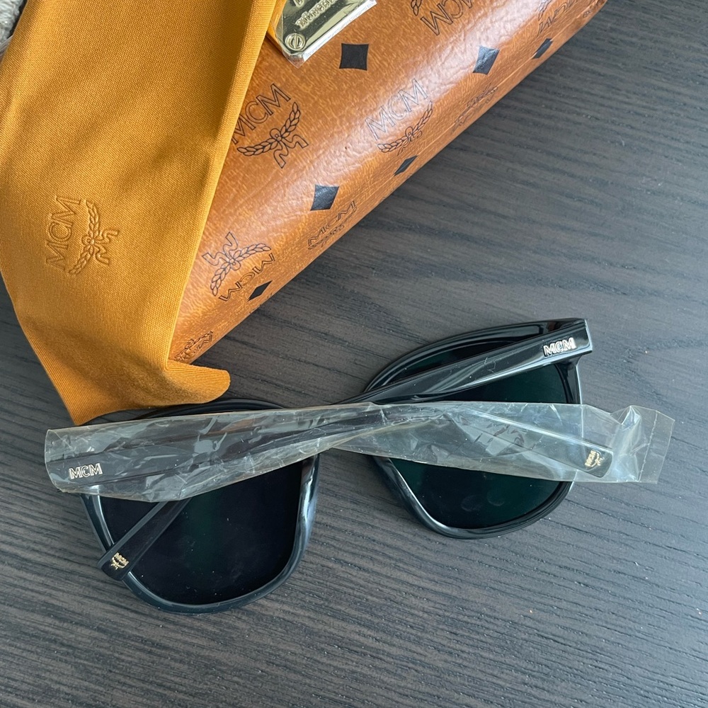 MCM Black Cat-Eye Sunglasses - Picture 2 of 4